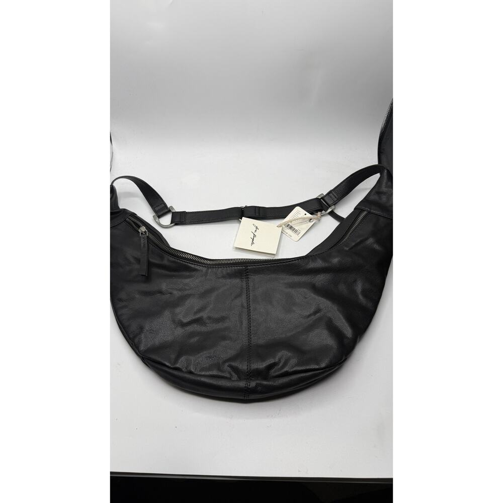 NEW NWT Free People Idle Hands Sling Bag in Black - Picture 4 of 7